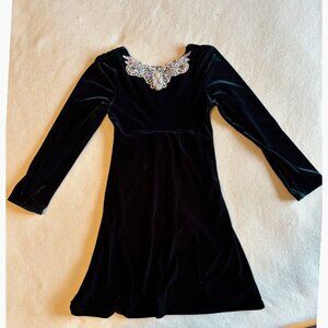 Girls Dark Green velvety dress with fancy collar